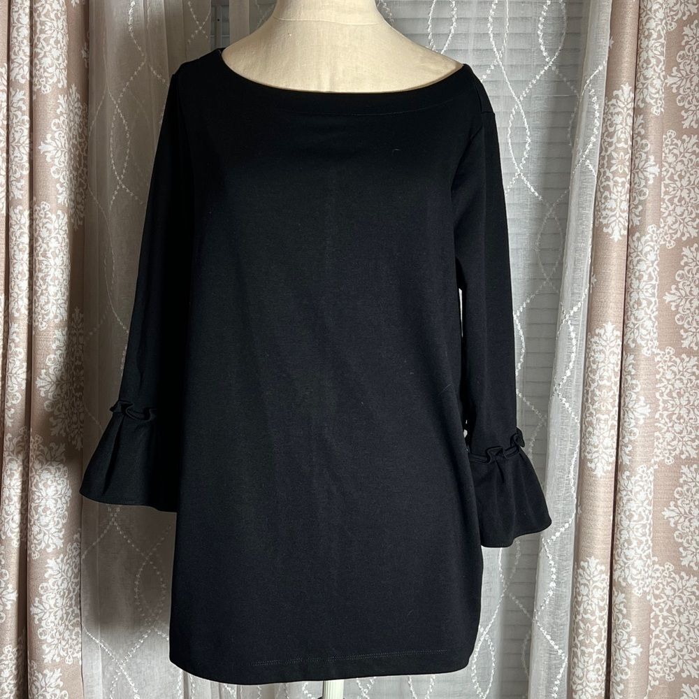 Banana Republic Black Top with Ruffle Sleeve Detail - Size Medium🌸